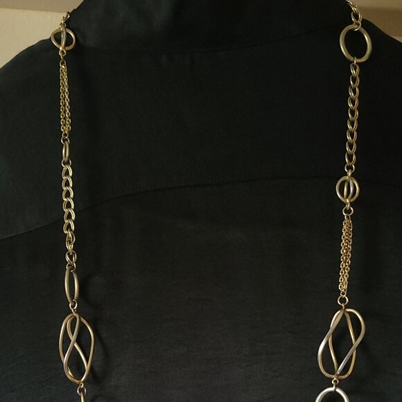 GUESS 37" Long Gold Link Multi Chain Necklace Costume Jewelry - Picture 4 of 6